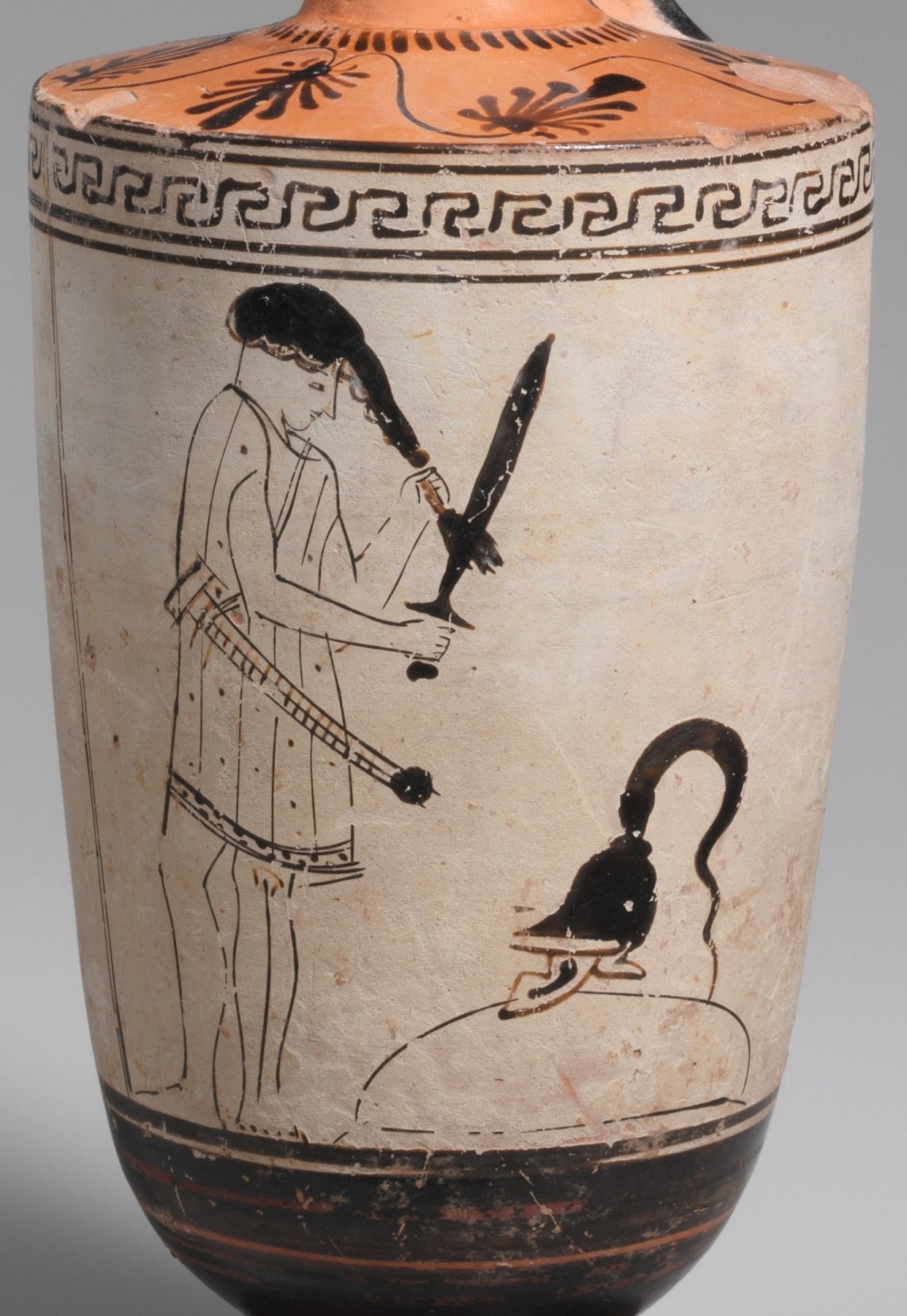 Vase: Young warrior cutting his hair with sword
