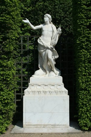 Statute depicting Arion
